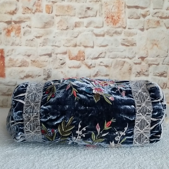 New Johnny Was Kasumi Embroidered Velvet Tote Bag - Picture 6 of 14